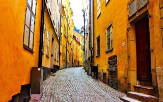 Unearthing Secrets of Stockholm’s Old Town: Free Walking Tour Revelations for Inquisitive Travelers